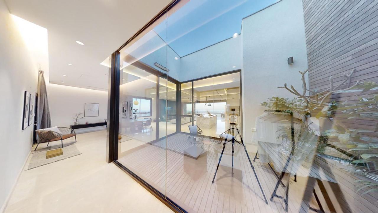Serene - Infinity Cview Pool - 4 Bedrooms Luxury Penthouse Haifa Exteriör bild